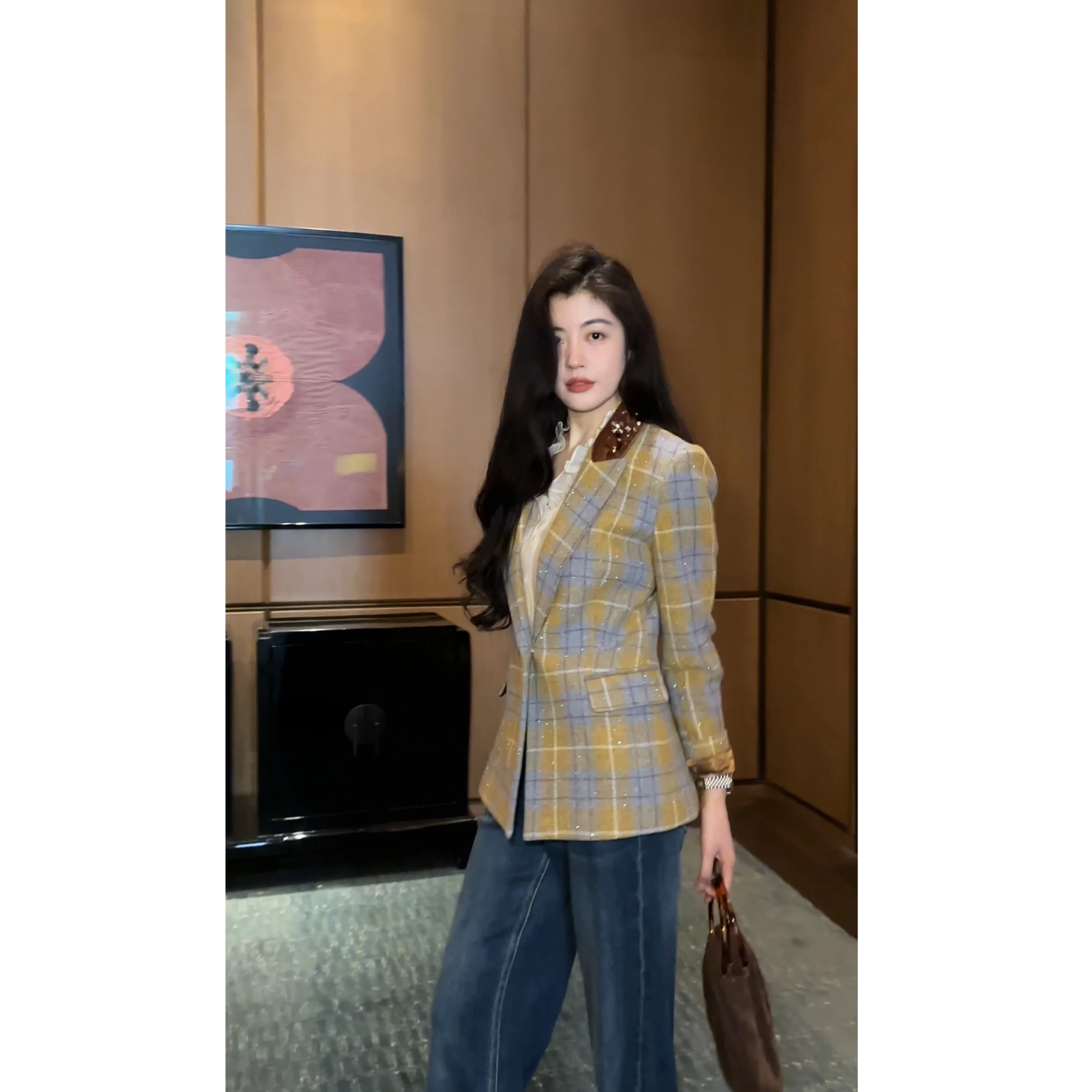 

NCOU Nie Kou 2026 Autumn mat Sle Woolen Suit Jaet with Diamond Embelliment Retro Faionable And Ele