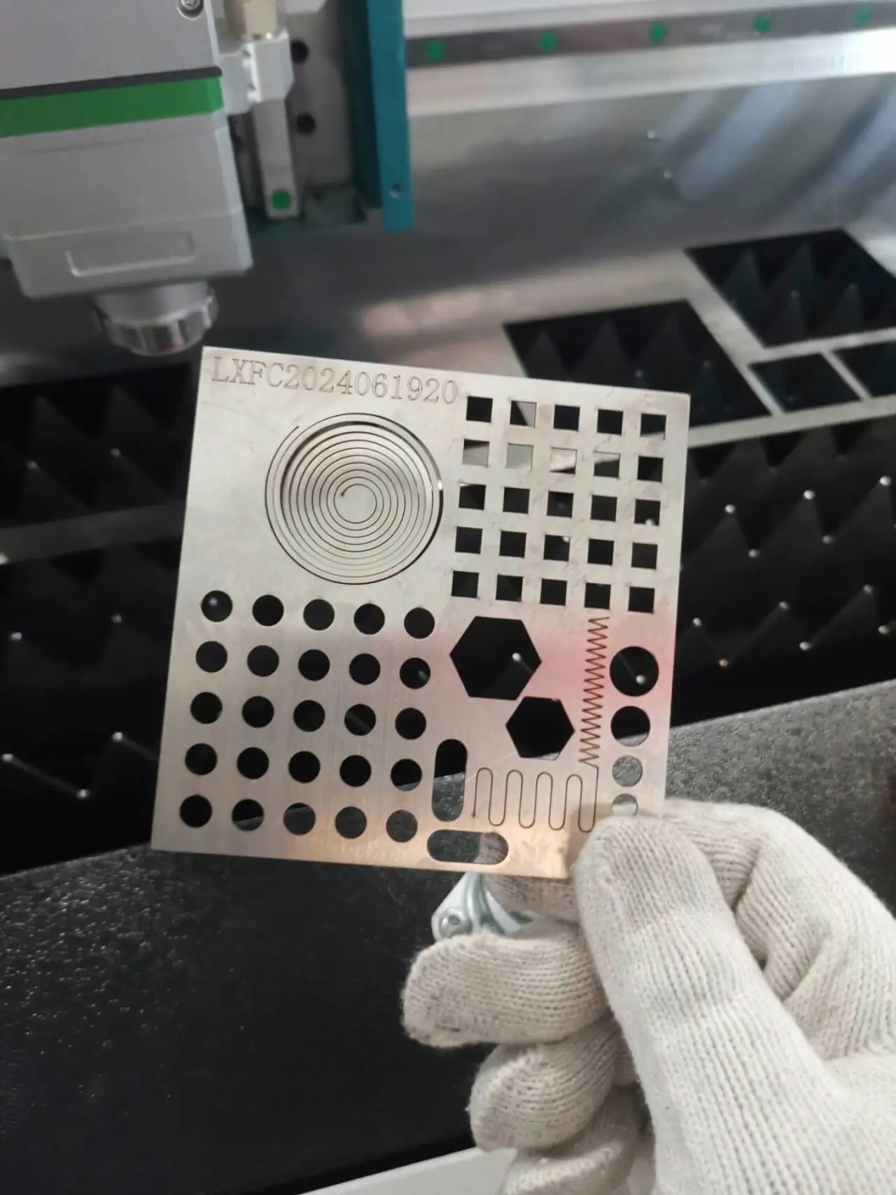 DISCOUNT laser cutting machine 1300x2500 1500*3000 sheet metal fiber fiberlaser cutting machine for plate and tube