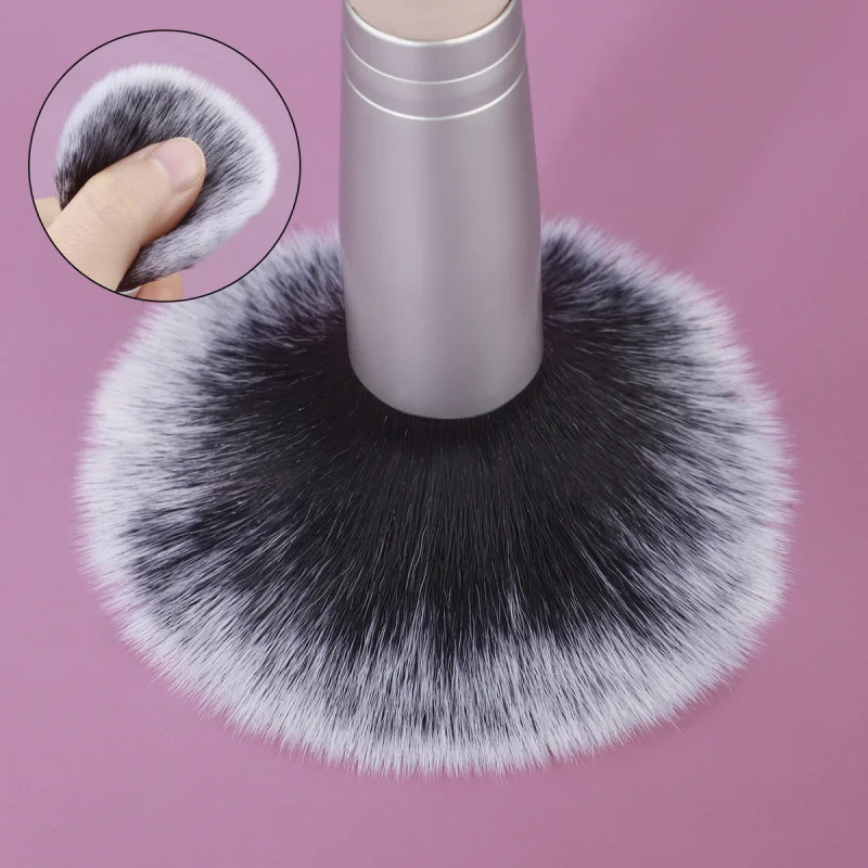 Pennello per trucco a forma di fiamma Pennello per evidenziare Pennello per cipria morbido Pennello per fard Pennello per trucco di bellezza