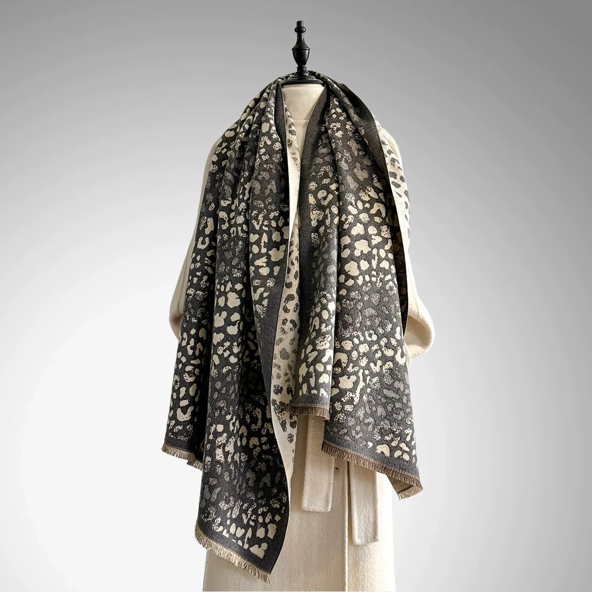 Luxury Imitation Cashmere Leopard Print Women Scarves Winter Shawl Wrap Bandana Pashmina Female Foulard Thick Blanket Scraf