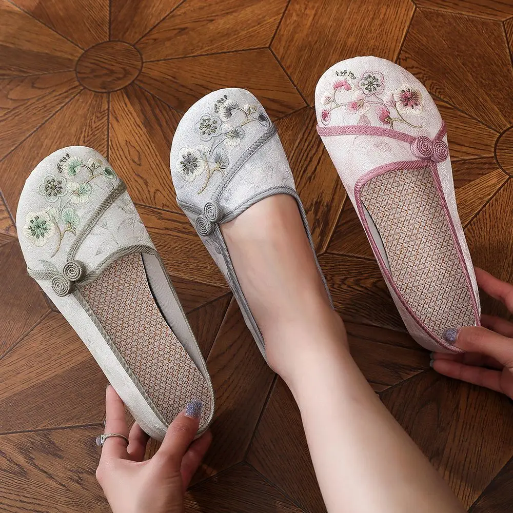 Summer Old Beijing Cloth Shoes Autumn Mom Chinese Style Embroidered Shoes Women Soft Bottom Breathable Cloth Casual Shoes 35-41