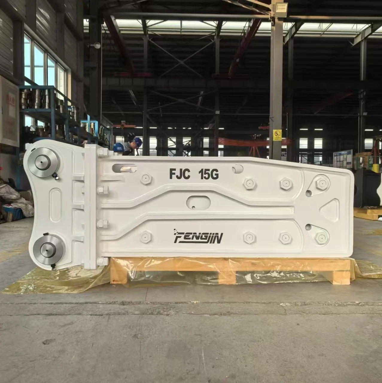 หัวเจาะไฮดรอลิกสำหรับรถขุด HB15G ทางเลือกที่ดีสำหรับการรื้อถอนหินและคอนกรีต