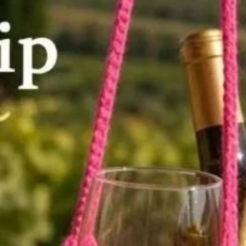 1Pcs Portable Knitted Crochet Wine Glass Crossbody Holder Hollow Knitted Wine Cup Sling Sleeve With Shoulder Strap Goblet Carry
