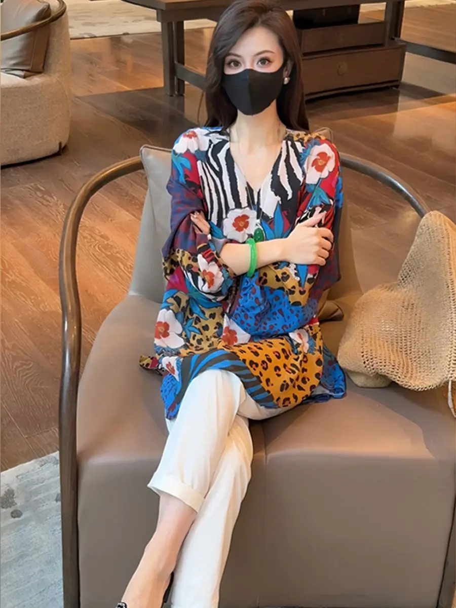 

Elegant Print V-Neck Tops for Women Summer New Loose Fit Versatile Tops