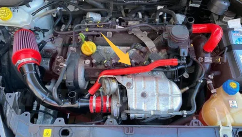 Für Fiat Abarth 500 / Grande Punto / Alfa Romeo MiTo 1.4 T-Jet Silikon-Öl-Entlüftungsschlauch-Kit Ölbeständige Innenverkleidung – Detail 2