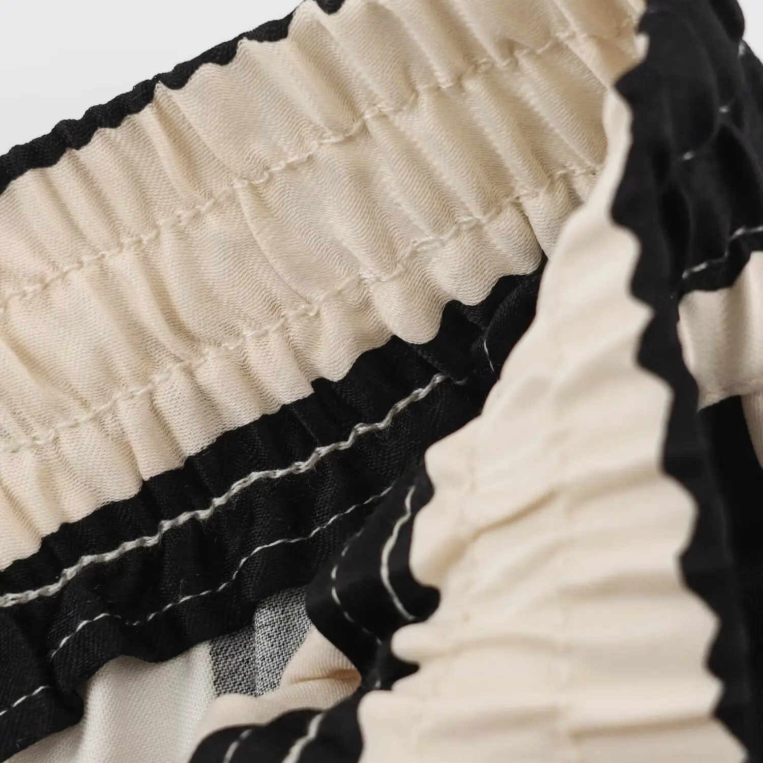 KONDALA Damen Trendiger Eleganter Gestreifter Hosenanzug, Neckholder-Top mit überkreuztem Kragen, Hose mit elastischem Bund, Sommer-Freizeit-Chic-Set 2026 – Detail 19