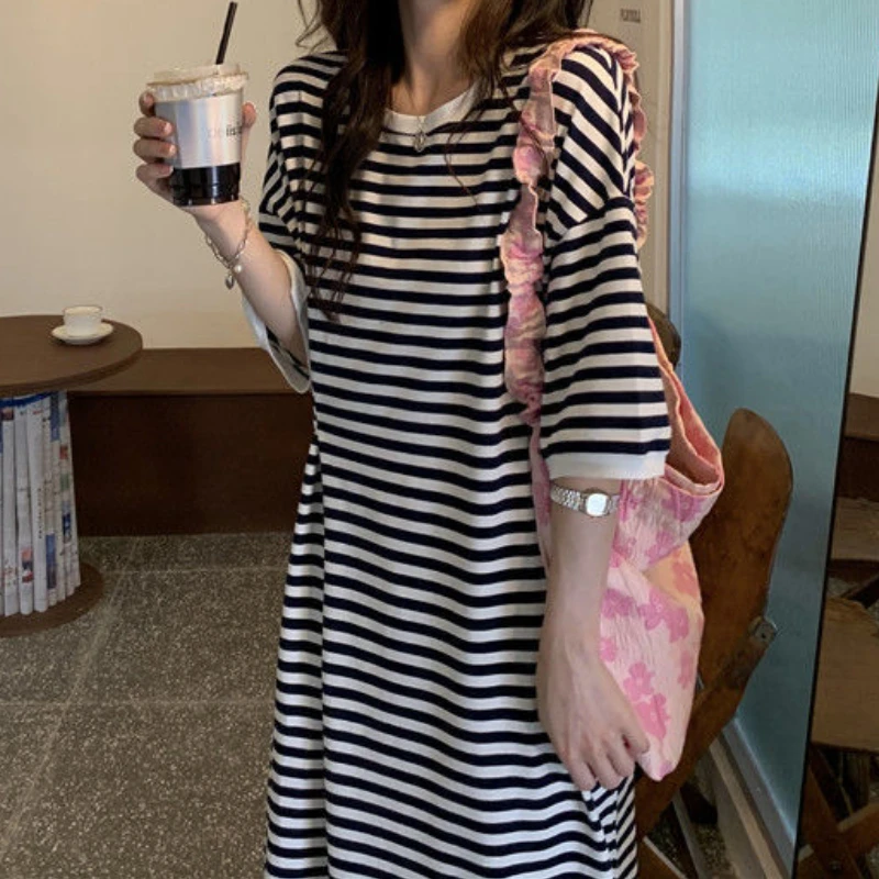 Short Sleeve T-shirts Women Summer New Korean Style Leisure Students Striped All-match Side-slit Popular Tops Fashion Loose Ins view 6