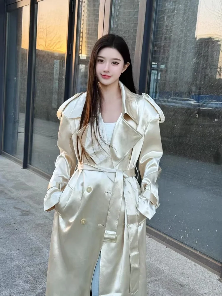 

White Moon Pearl White Satin French Retro Long Windbreaker Jacket For Women High End Autumn/Winter Collection Coat 2025 w297