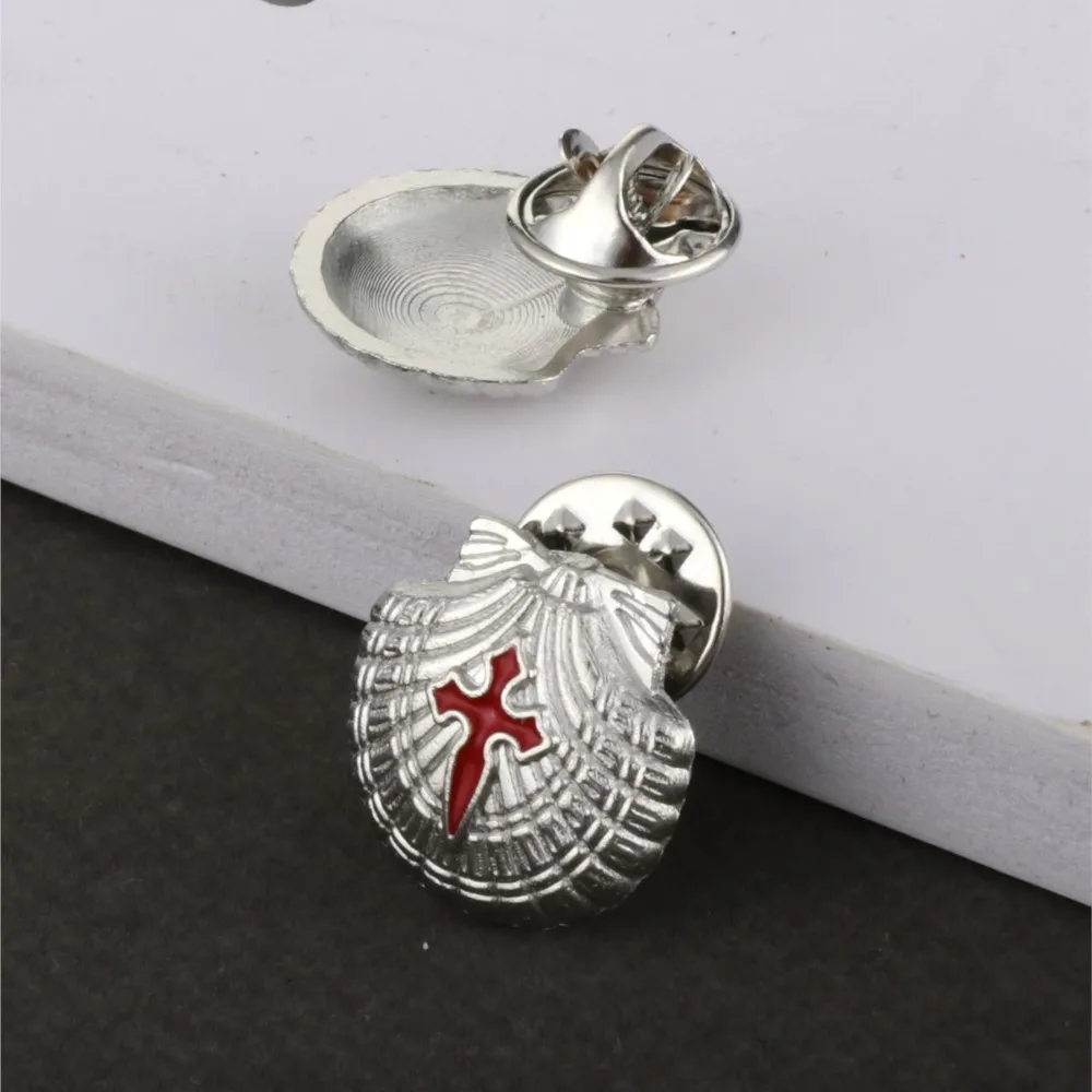 Insignias cruzadas en forma de concha cristiana, Pin de solapa, broches de Saint James Crossader Camino de Santiago, accesorios de joyería para ropa, 5 uds.