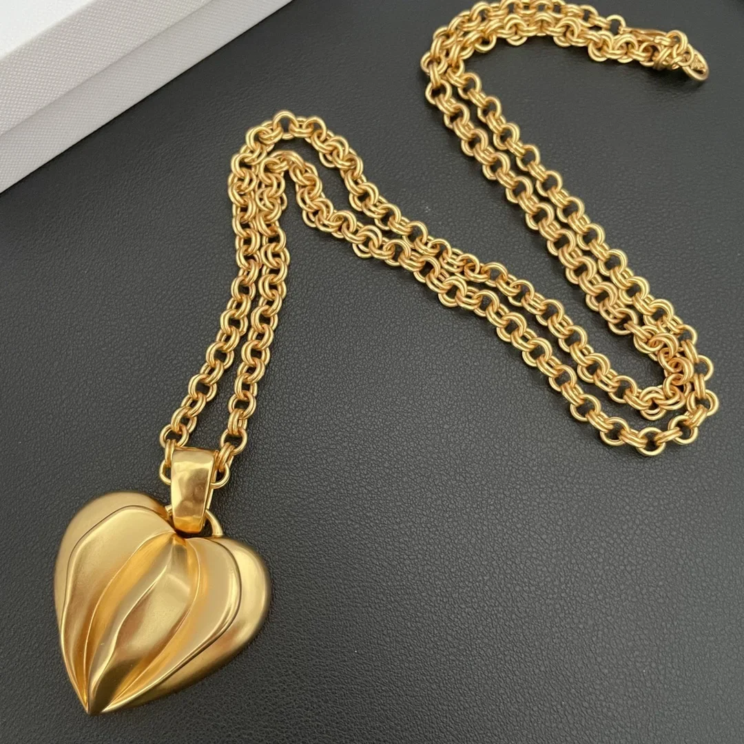 Vintage Designer Brand Brass Plated 24K Gold Large Heart Pendant Necklace Women Top Quality Luxury Jewelry Trend