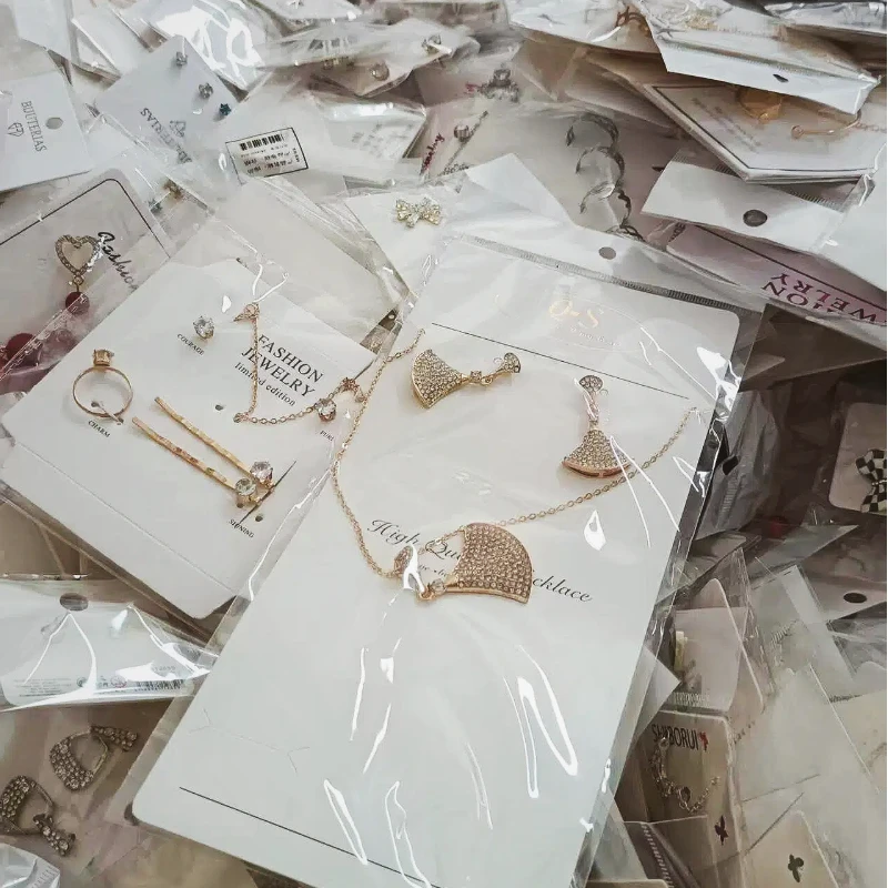 

Random 1/10/30/50/100 Piece Bold Jewelry Collection for Women Necklace Earrings Rings Small Bracelets Statement Gift