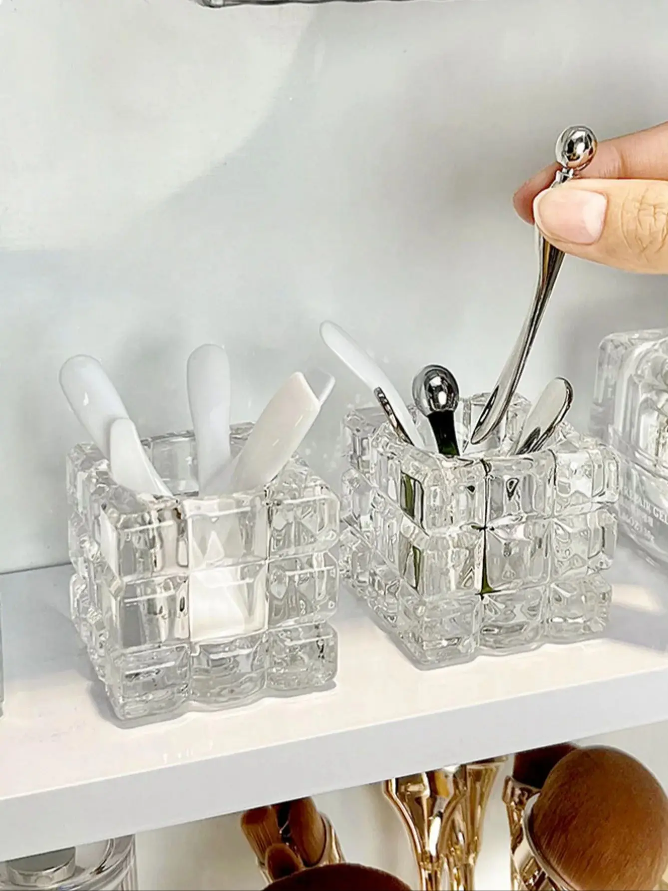 2Pcs/1Pc Cream Scoop Storage Box Bathroom Mask Spoon Holder Desktop Eye Cream Applicator Brush Storage Rack