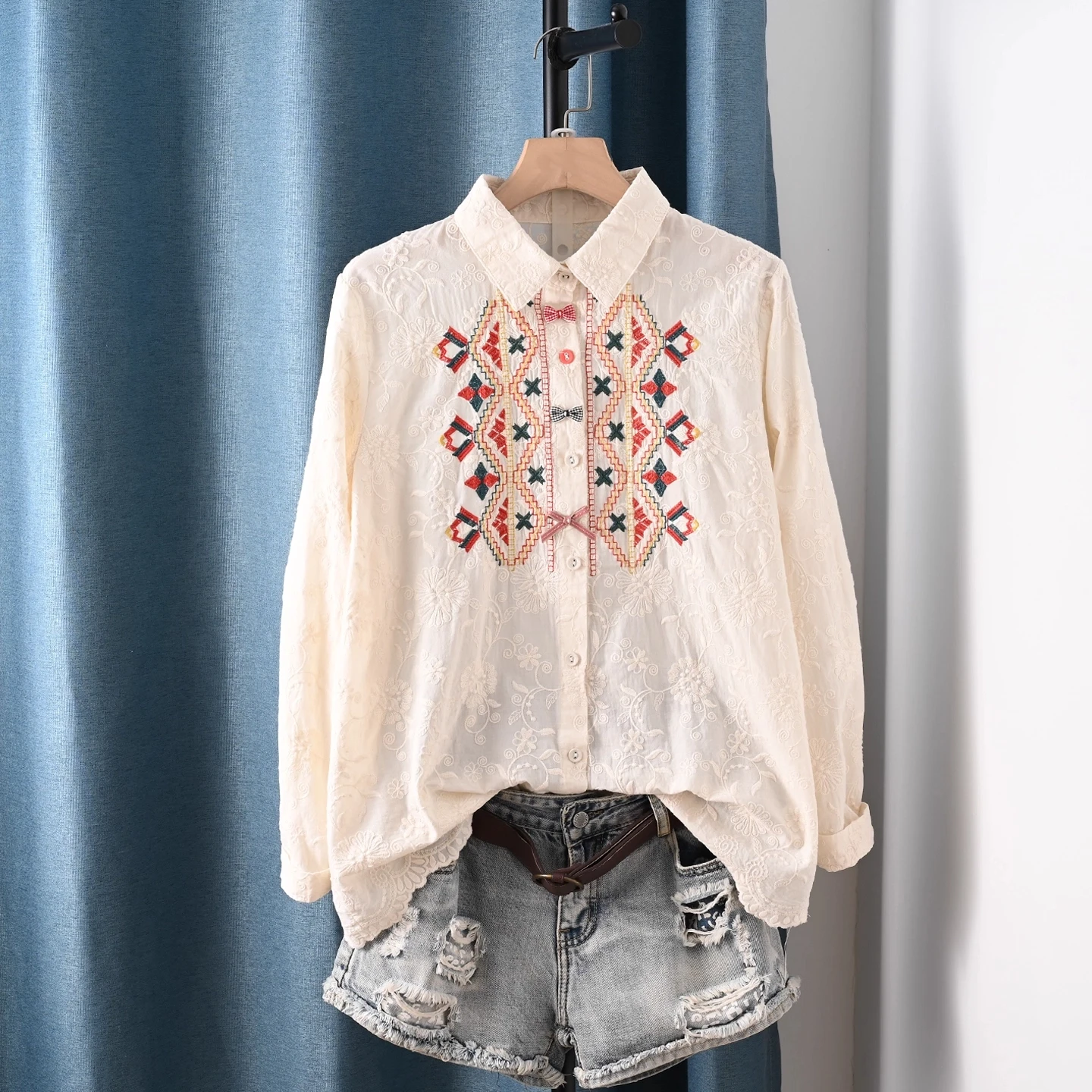 2025 보헤미안 레트로 자수 순면 긴팔 셔츠 블라우스 여성용 가을 일본 스타일 민족풍 화이트 베이지 셔츠
