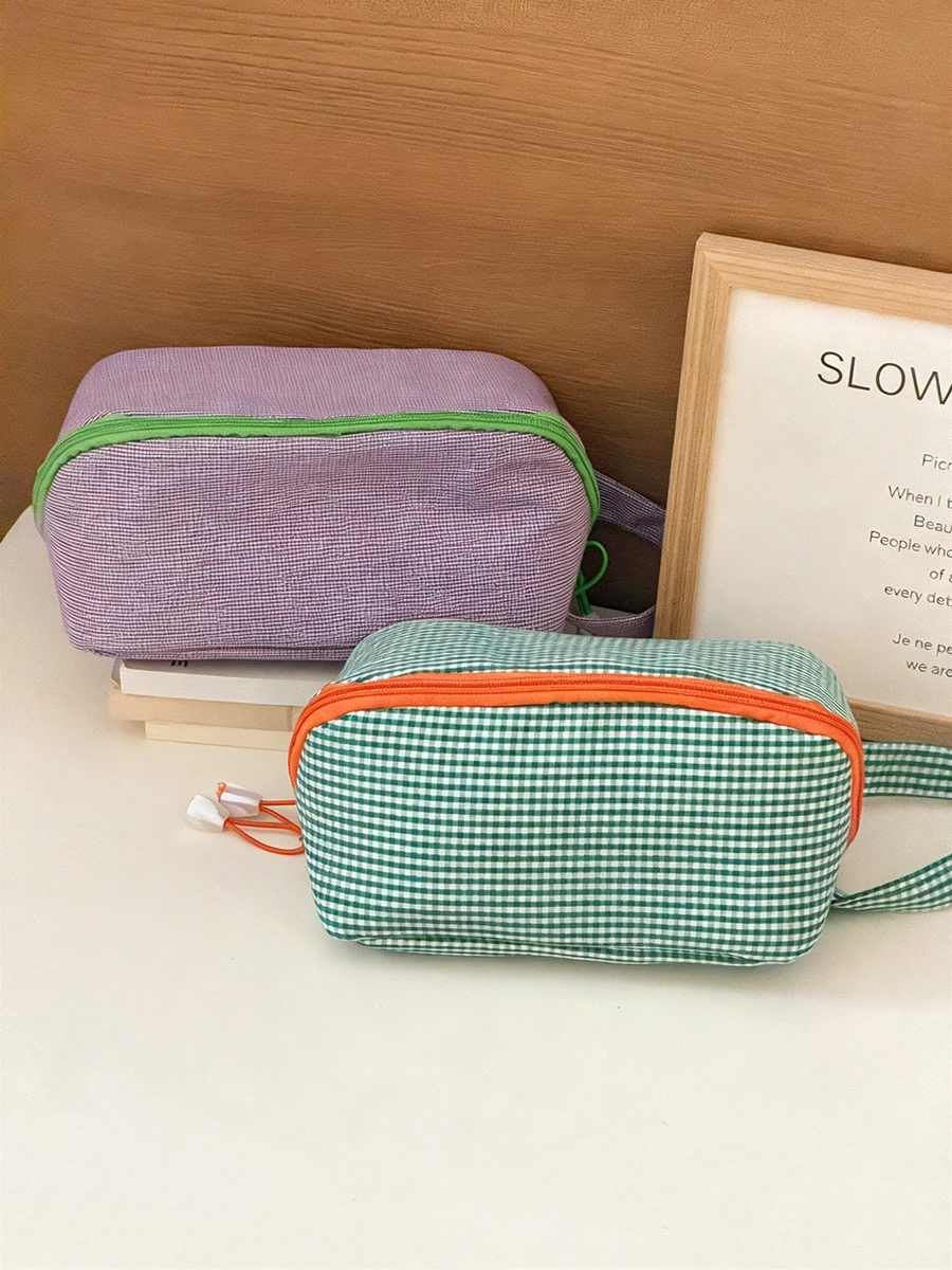 New Large Opening Handheld Cosmetic Bag, Large Capacity Pillow Shaped Makeup Bag, Multifunctional Portable Travel Storage Bag