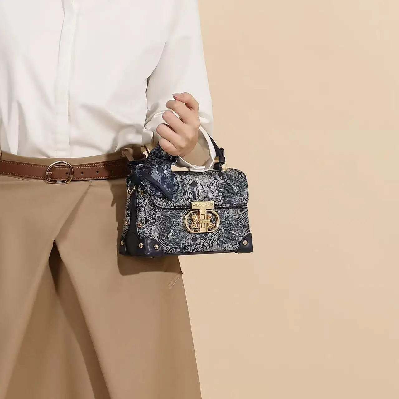 

Простая элегантная винтажная сумка для подгузников для женщин, модная кожаная сумка через плечо, уникальная дизайнерская минималистичная сумка-тоут, большая вместительная сумка на плечо.