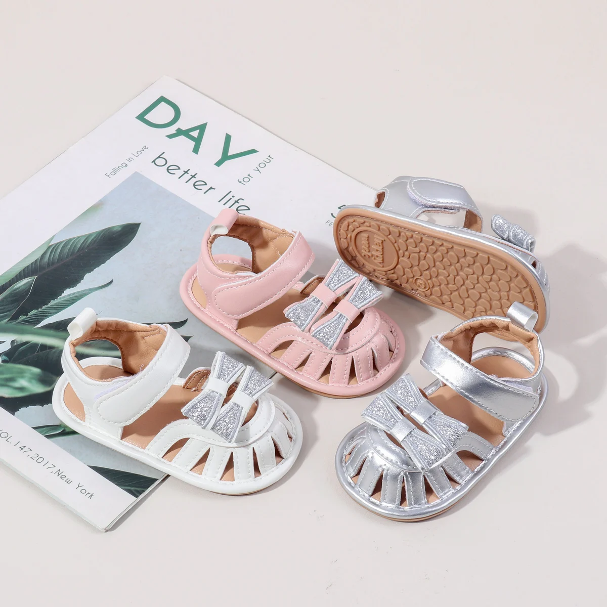 

2025 Spring And Autumn High Quality PU Baby Girls First Walking Indoor Outdoor Toddler Shoes For 0-18M Baby Princess Sandal