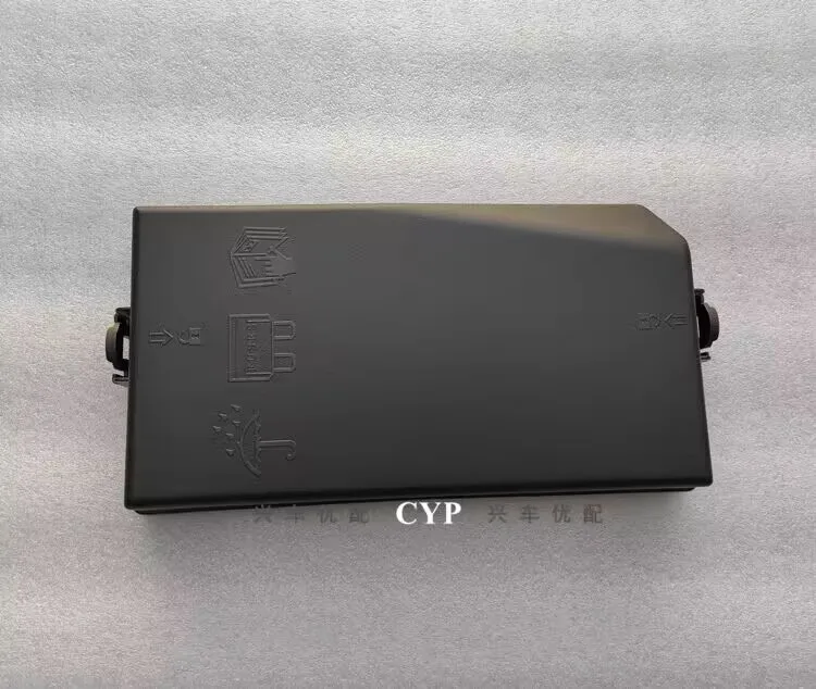

Fuse Box Plastic Cover for Chinese SAIC ROEWE i5 NEW MG5 1.5L Engine Auto car motor parts 10357602 original high quality