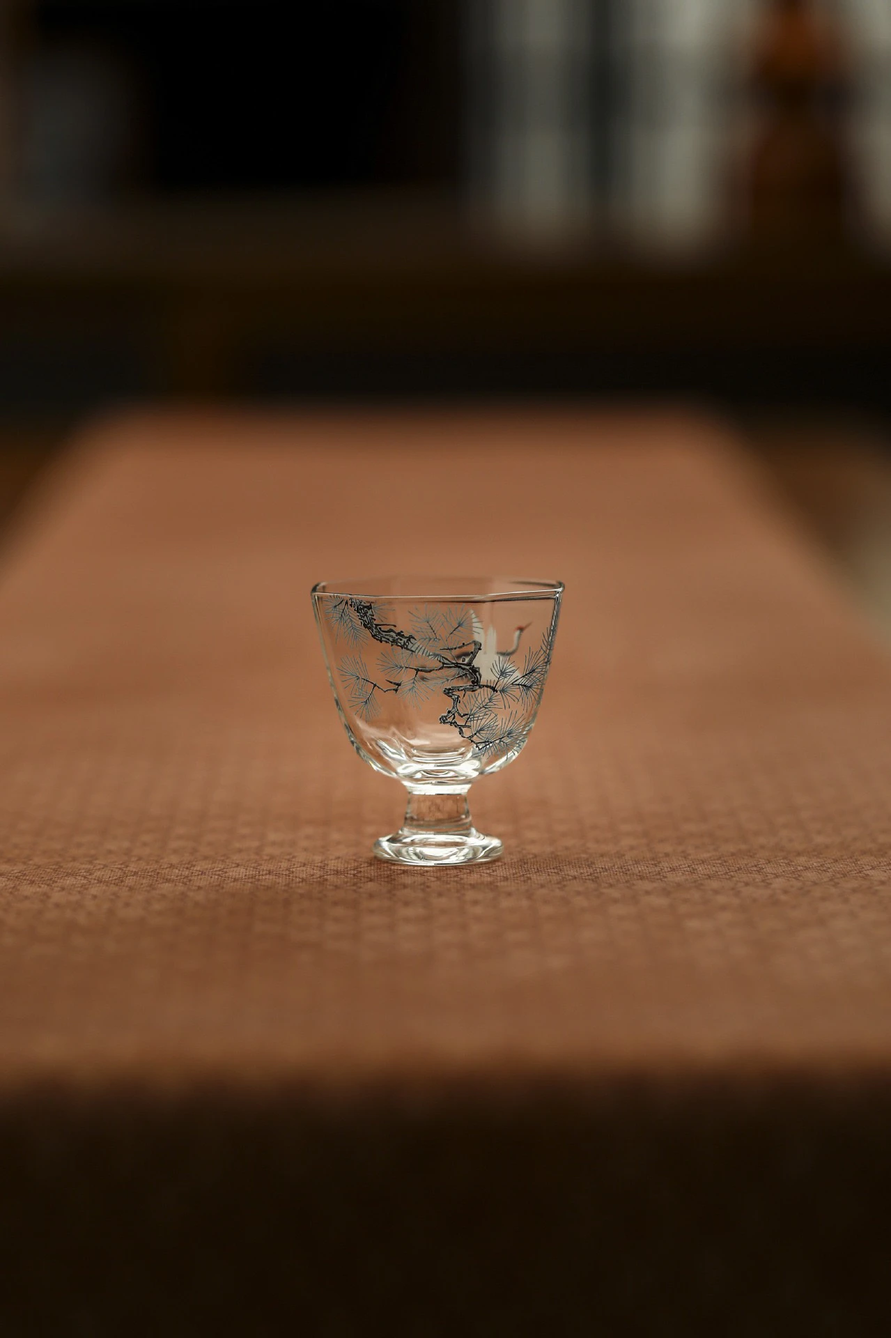 

Cloud Valley | High Footed Glass Tea Cup with Pine And Crane Pattern Eight Sides for Advanced Tea Tasting Owner Cup Home Use