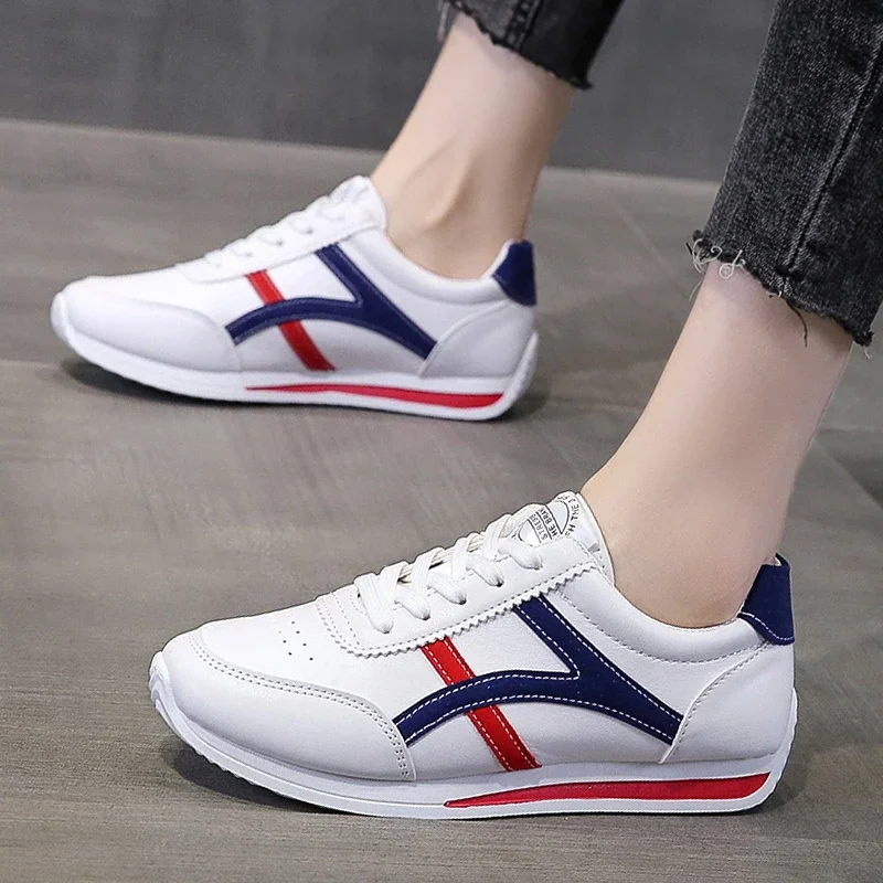 Women Leather Comfort Sports Shoes Woman Small White Shoes Fashion Comfort Sneakers All-match Lightweight Casual Running Shoes