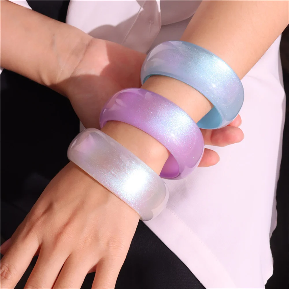Round Jelly Colored Shiny Powder Acrylic Bangle Bracelet with Simple Geometry Beautiful Wide Face Resin Bracelet