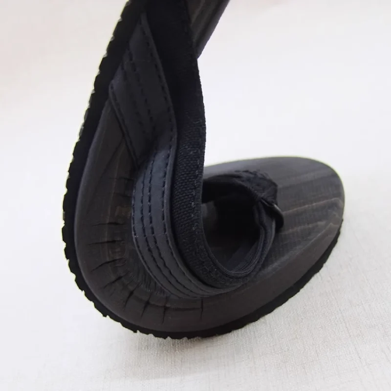 High Quality Brand New Fashion Men Flip Flops Summer Beach Flip Flops Men Casual Breathable Beach Male Slippers Thicken Outdoor
