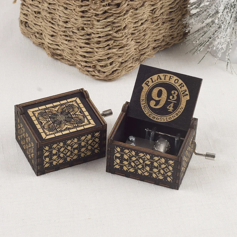 4 Style Harries Music Box Wooden Hand-cranked Retro Potters Music Box Children\'s Birthday Gift Surprise Gift for Couples