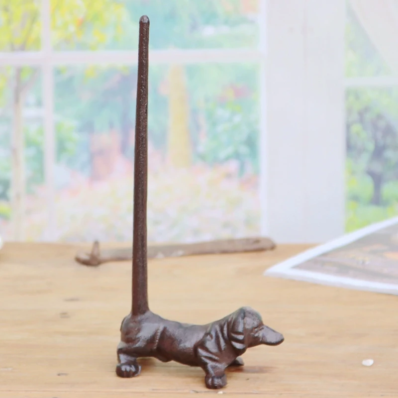 Rustic Cast Iron Dog Paper Towel Holder Metal Dachshund TP Roll Toilet Tissue Holder Paper Towel Rack Dog Kitchen Bathroom Decor