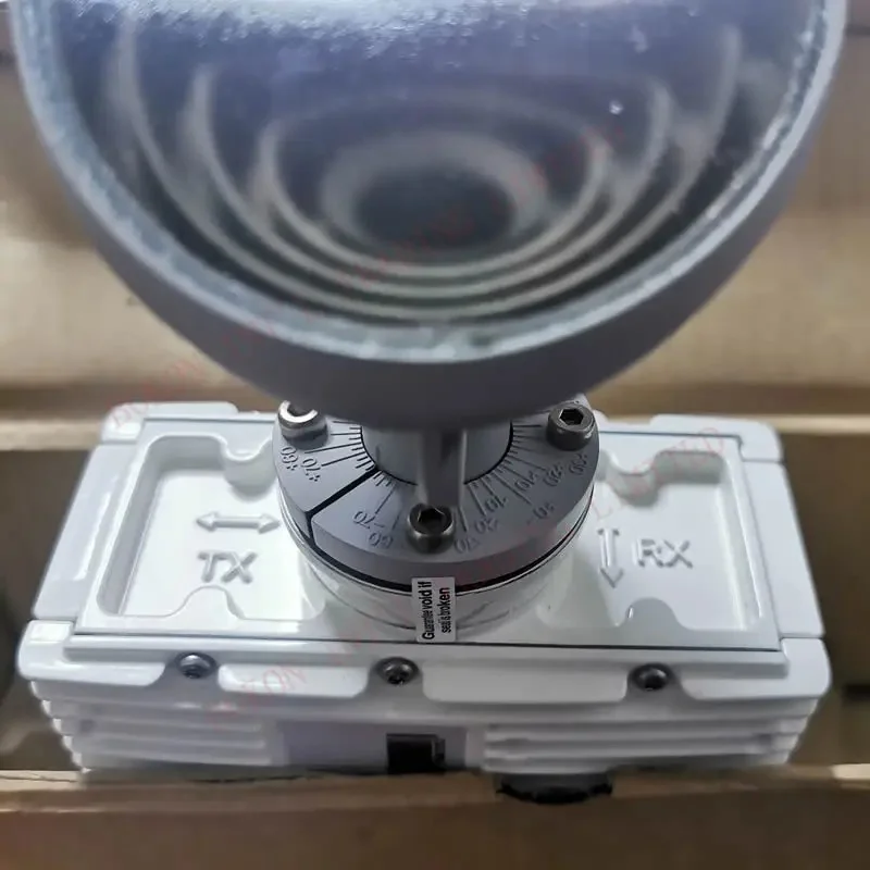 جهاز إرسال واستقبال VSAT جديد 1.5 وات XR1196/ES Ku-band RX 11.50 إلى 12.75 جيجا هرتز TX 14.00 إلى 14.50 جيجا هرتز يدعم أندرو