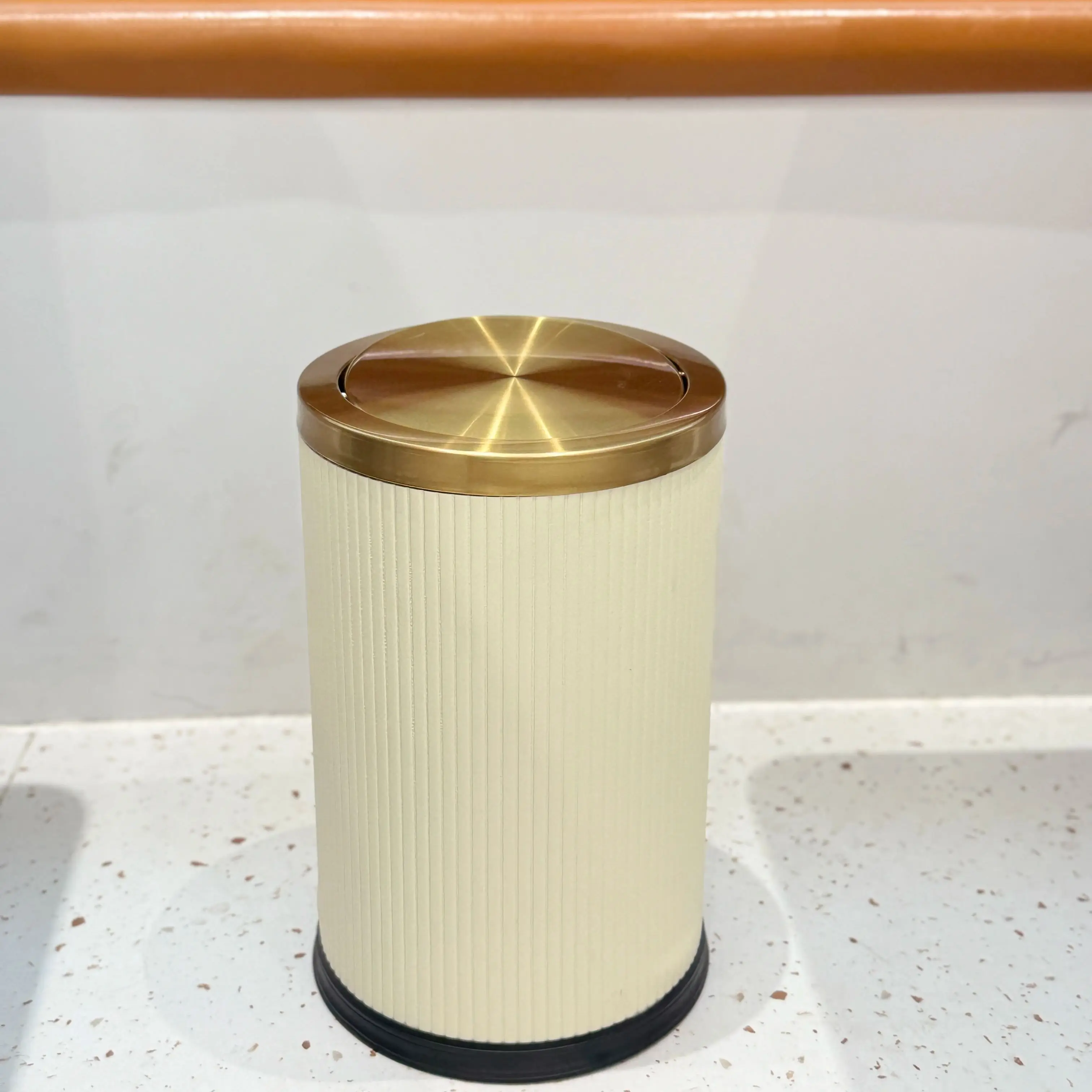 9L Light Luxury Lea… - image