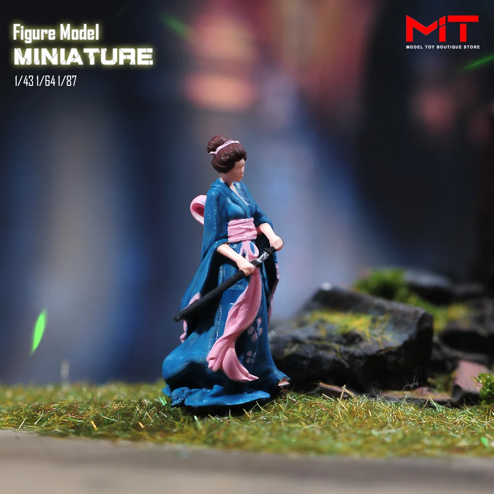 Miniatures Figurine 1/87 1/64 1/43 1/24 Kimono Beauty Hold Sword Dress Female Figures Japanese Dolls Model Creative Scene Props