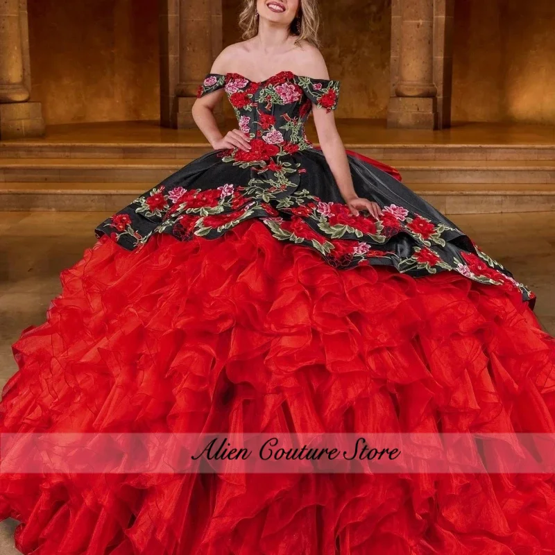 Czerwone Błyszczące Sukienki Quinceañera Odkryte Ramiona Aplikacje Koronkowe Koraliki Gorset Warstwowy Tiul Sukienka na Przyjęcie Urodzinowe Sweet 16 Vestidos 15