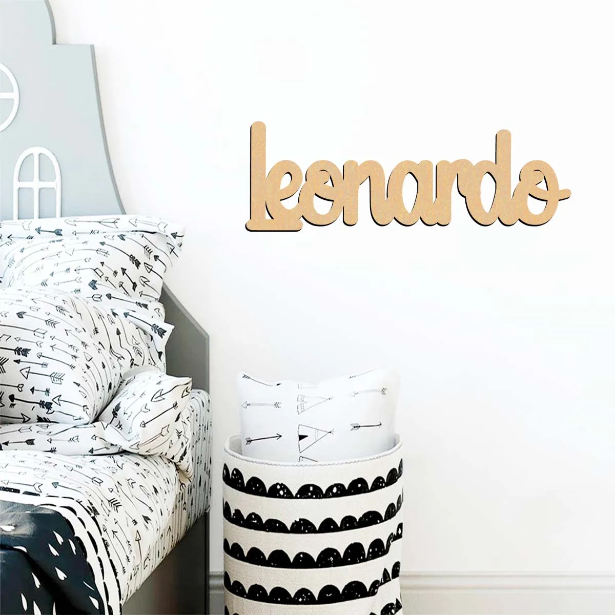 1pc home decor leonarde example Customized Name Wooden Plaque Wooden Sign Wood Material Handcrafted with Elegant Cursive Letteri