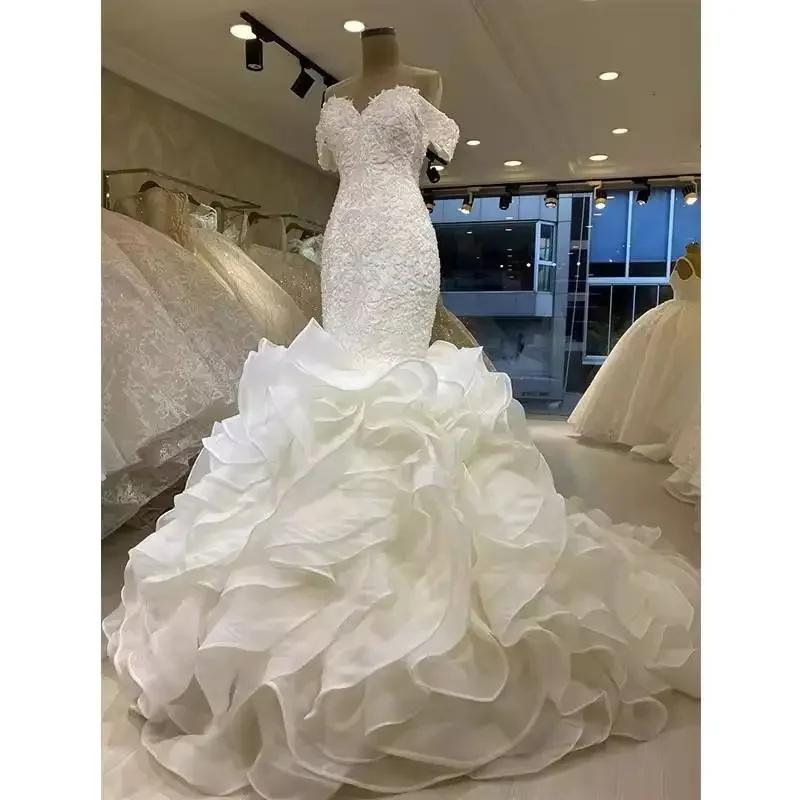 Customized Modern Off The Shoulder Lace Appliques Wedding Dress Sweep Train Vestidos Noiva Lace-up Back Cascading Ruffles Brid