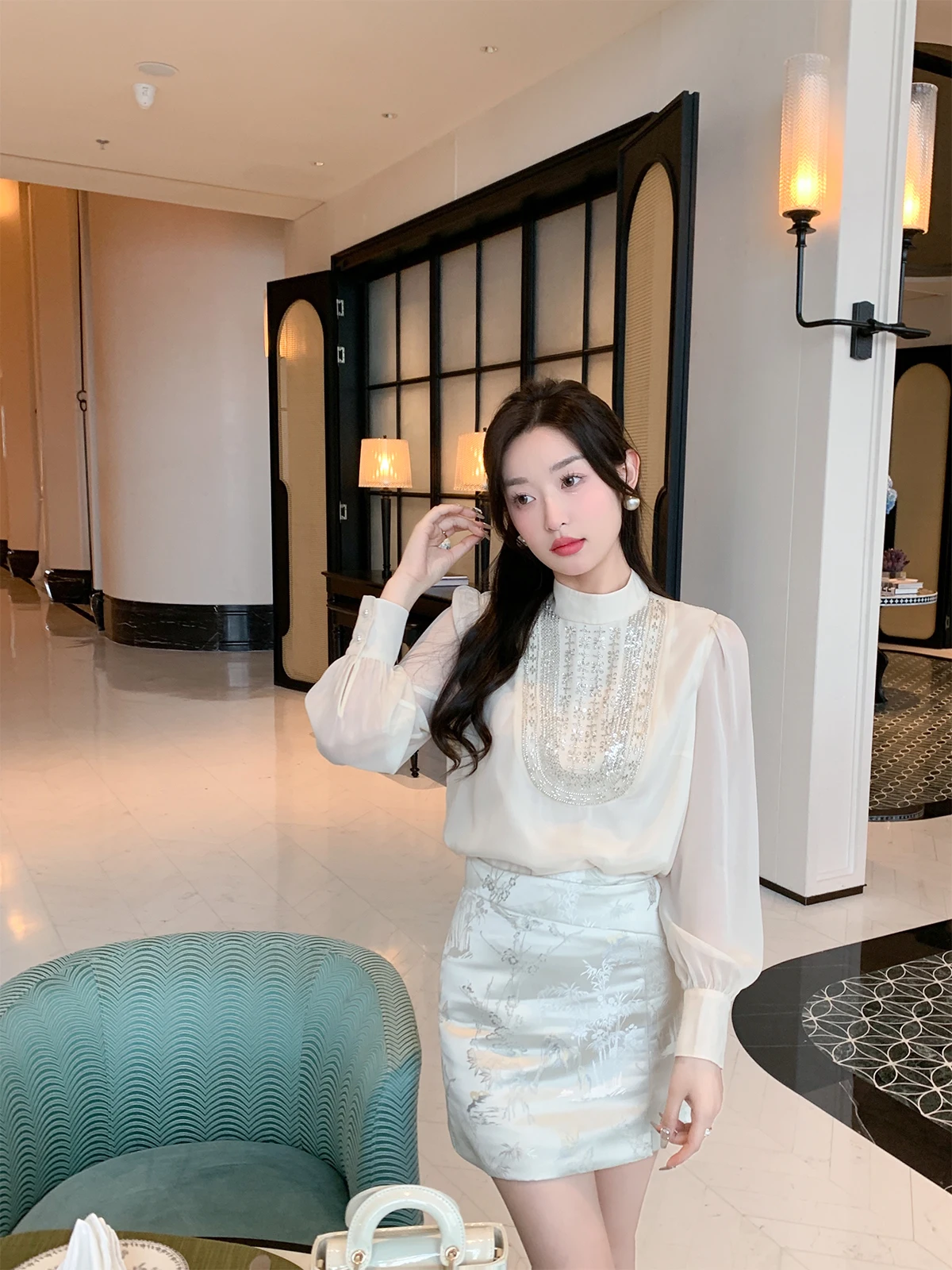 

Новая женская летняя элегантная блузка Cchen Chencheng из полиэстера с круглым вырезом, украшенная стразами, в стиле Heavy Industry