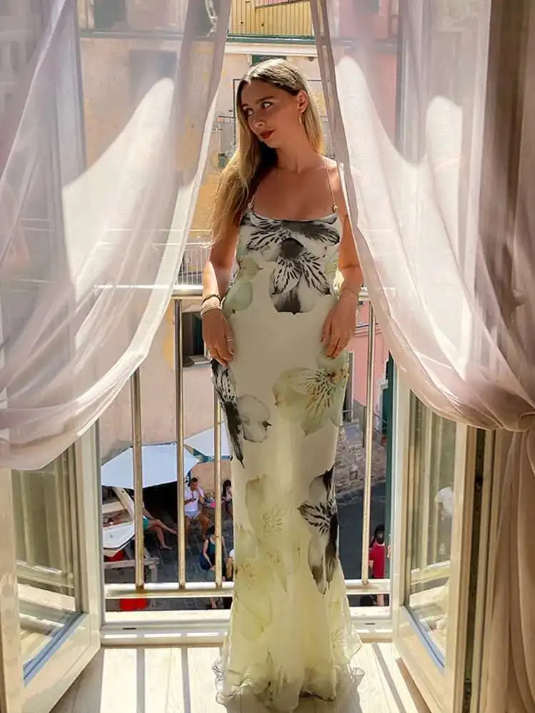 فستان ماكسي نسائي أنيق بدون ظهر مطبوع من الساتان أنيق برقبة مربعة بدون أكمام طويل 2025 رداء جديد مثير للشارع العالي