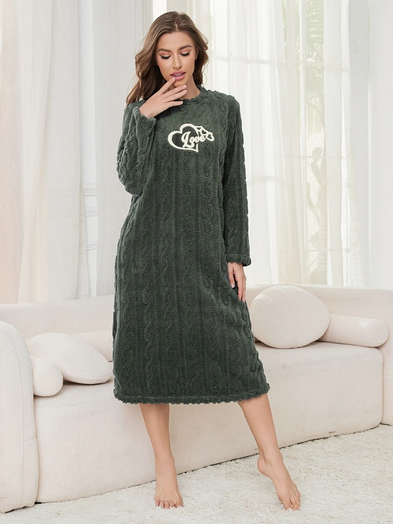 

Фланелевая ночная рубашка с буквенным принтом, платье-рубашка с длинными рукавами и круглым вырезом, мягкая на ощупь дышащая ткань, женская одежда для сна, ночное белье