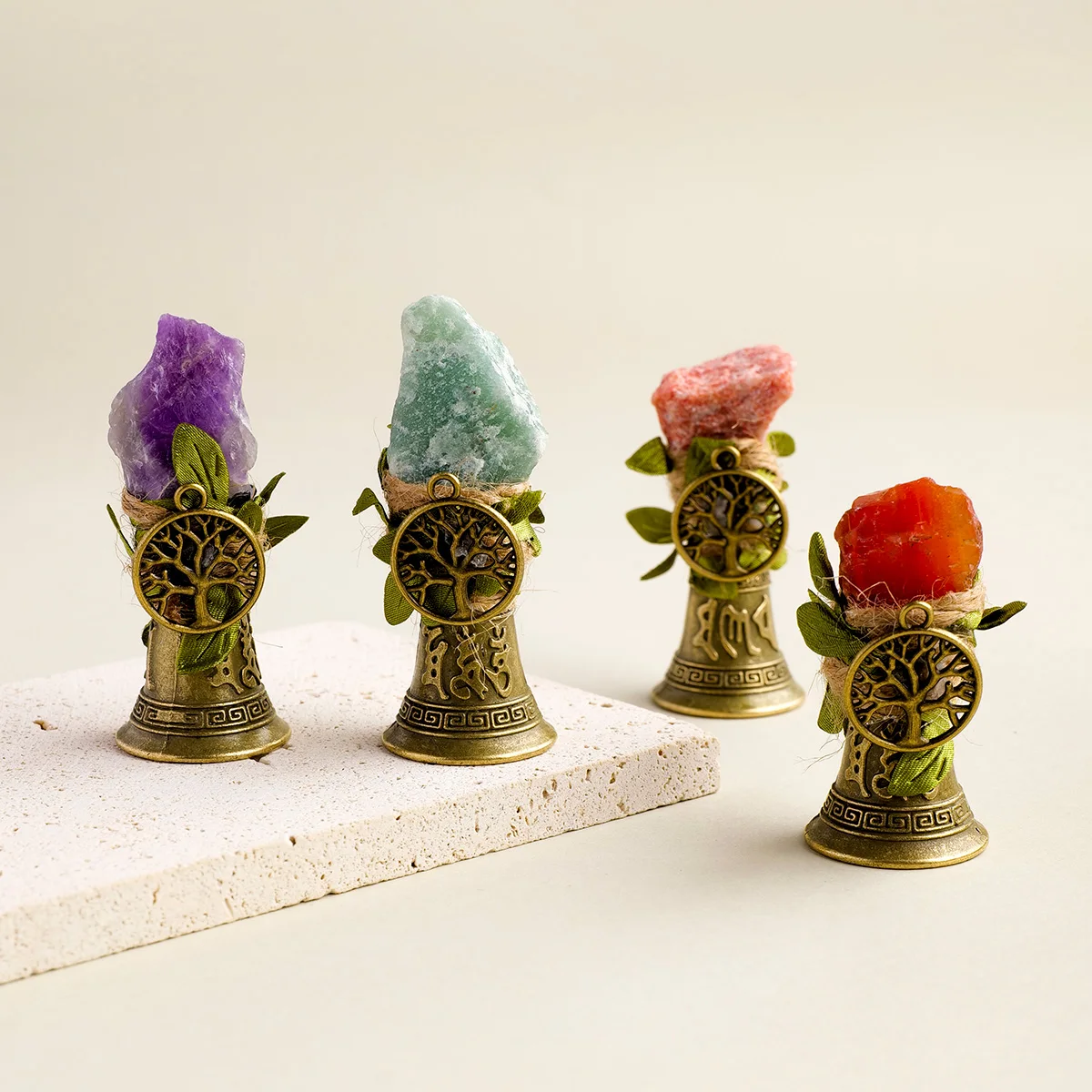 1pc Natural Crystal Raw Stone Hand Brass Bells Copper Bell For Bed Call Remind Class Home Decoration Christmas Bell Gifts Souven