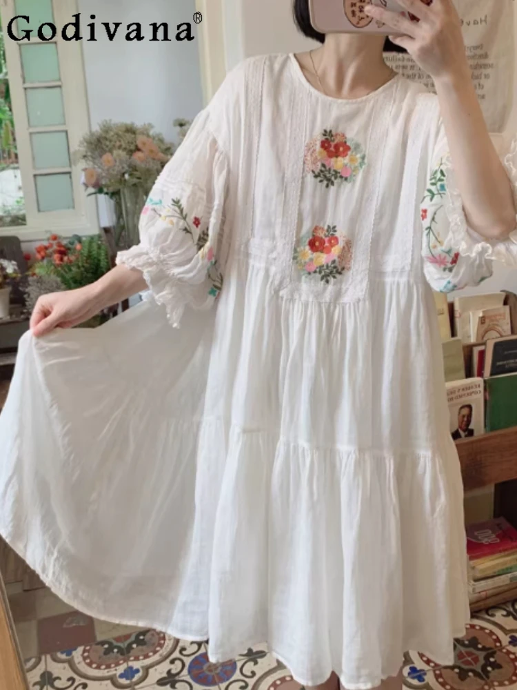 

Summer Japanese Women Embroidery Lantern Sleeve Holiday White Lace Dress High Waist A-line Loose Round Neck Age-reducing Dresses