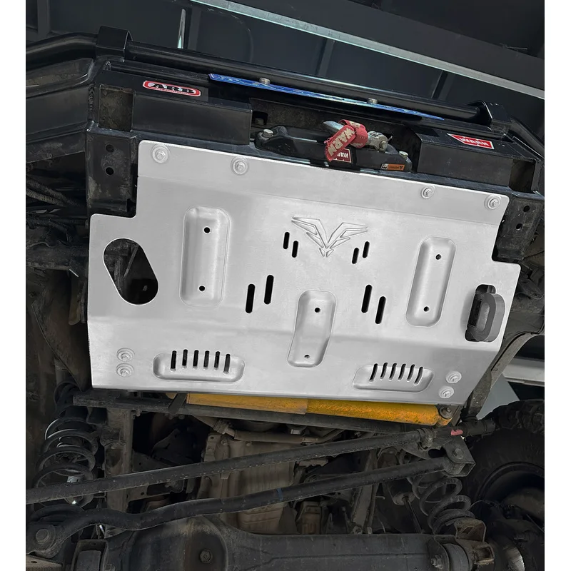 Production personnalisée de Kit de protection inférieure en alliage d'aluminium et de magnésium Durable pour Toyota Land Cruiser 71 76 78 79