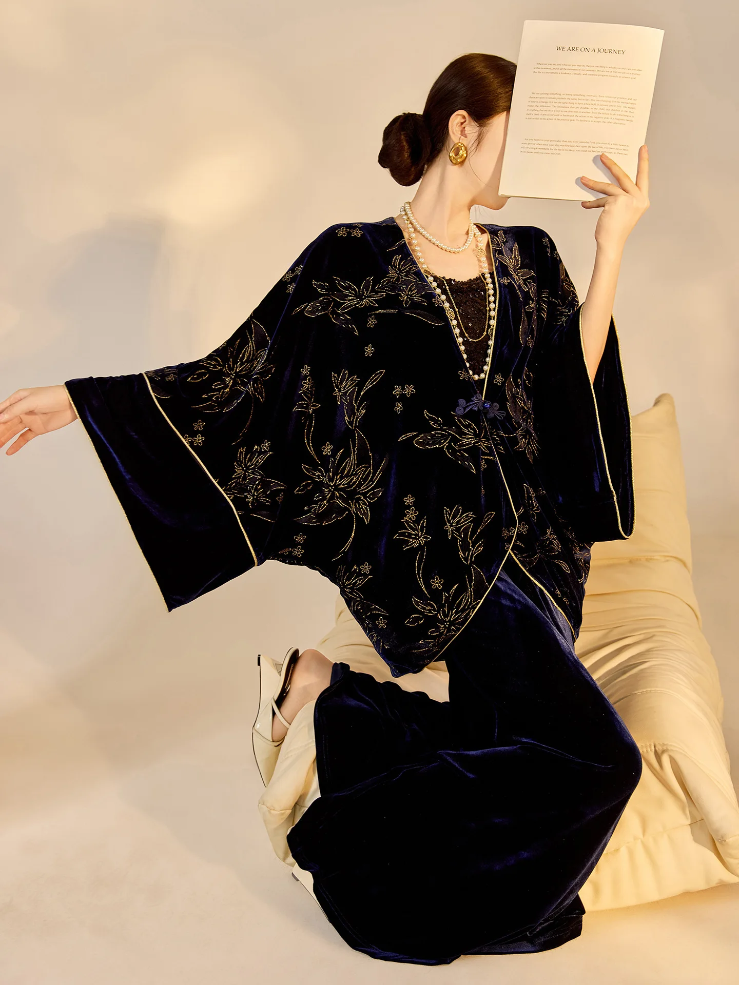Velvet Female Japanese Kimono Cardigan Jacket Luxury Hand-Embroidered Jacquard Hanfu Top Chinese Style Kimono Haori Yukata Coat
