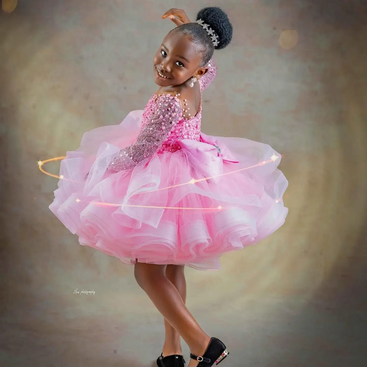 فساتين بناتي على شكل زهرة اللؤلؤ الوردي مخصصة للأميرة الكشكشة مطرزة للأطفال أول مناولة بأكمام طويلة فستان تعميد للأطفال الصغار