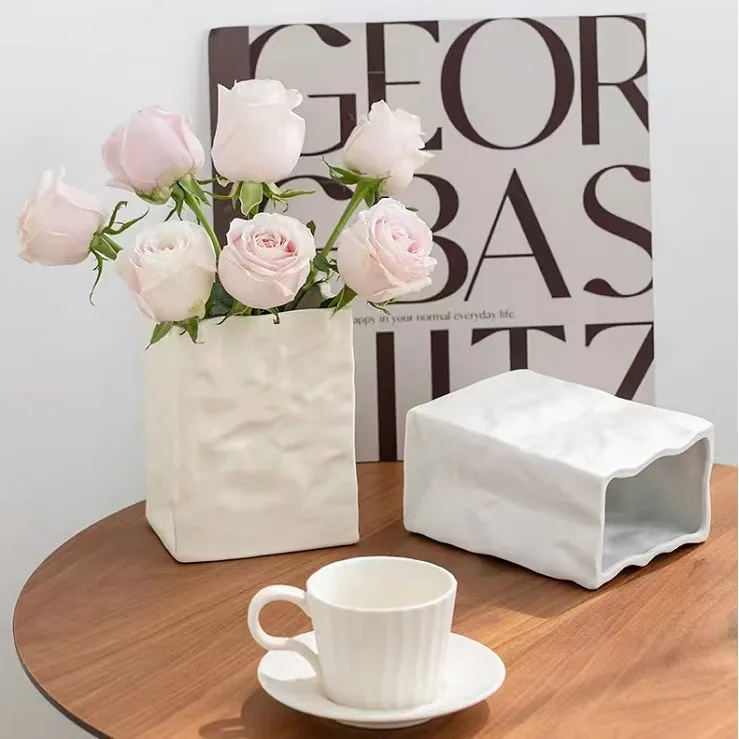 

‌Premium Sense Modern Cream Pleated Paper Bag Vase - Hydroponic Flower Arrangement & Home Decor