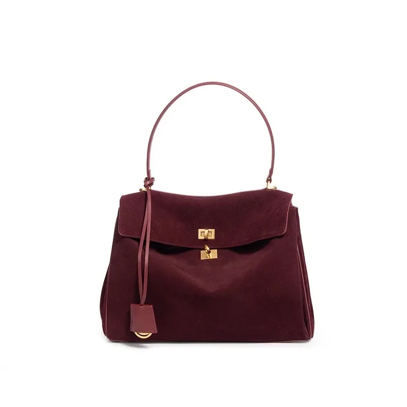 

Designer Women's Bag 2025 New Matte LeatherTote Bag High Quality Retro Shoulder Messenger Large Capacity Commuter Luxury handbag