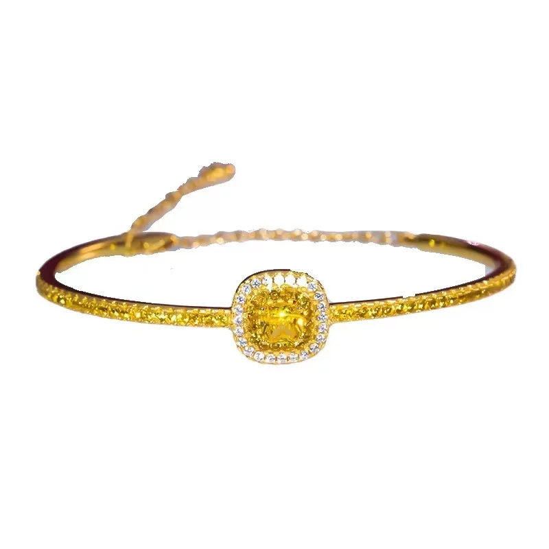 

Sugar Cube Bangle for Women, 24K Gold, AU999 | Stacked cube design with faceted shine, playful sweet elegance for daily wear.