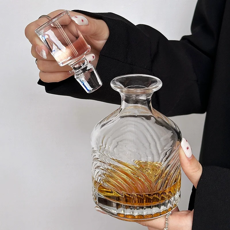 Light Luxury Stackable Whiskey Glass Set High-end Embossed Patterned Wine Bottle Home Party Transparent Classical Wine Cups