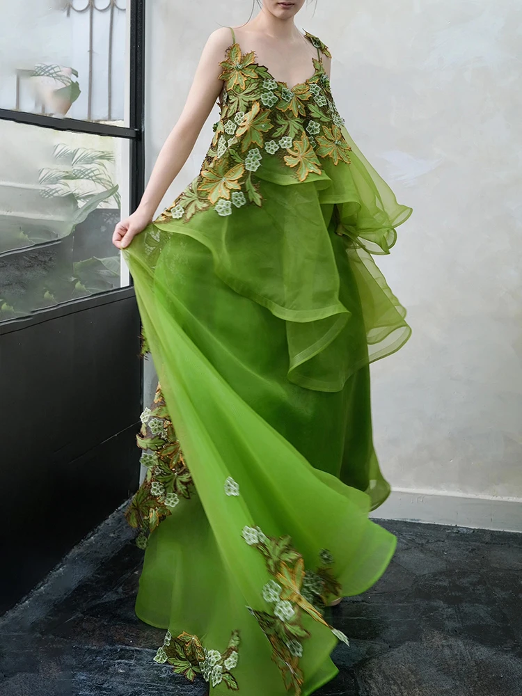 فساتين سهرة خضراء خرافية طويلة من الأورجانزا للحفلات الراقصة مزينة بالزهور فساتين الحفلات السباغيتي سويب تراين #5
