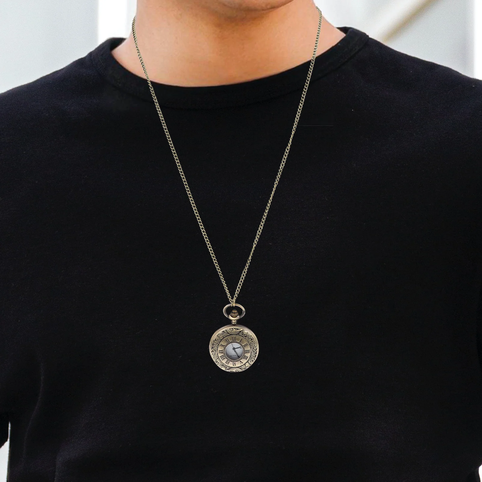 

Metal Vintage Pocket Watch Retro Style Lightweight Compact Decorative Watch for Men Women Portable Fashion Accessory