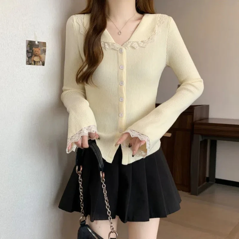 Gentle Girl Style Patchwork Lace Base Knit Sweater New Slim Fit Sweater Long Sleeved Short Cut Slimming Top