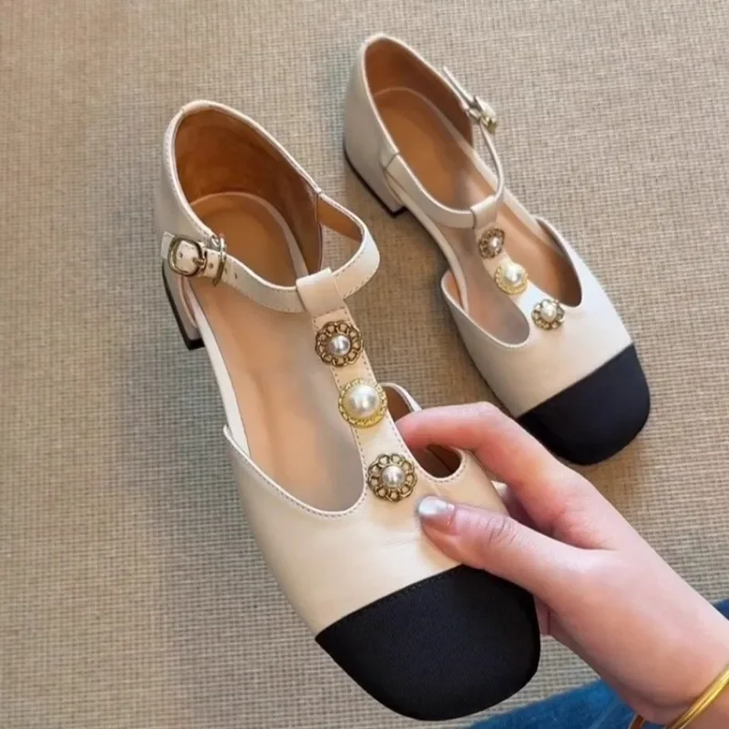 Женские золотые сандалии во французском стиле ретро с узкими жемчужными ремешками и юбками, удобные в ношении на улице, сексуальные туфли на высоком каблуке-шпильке