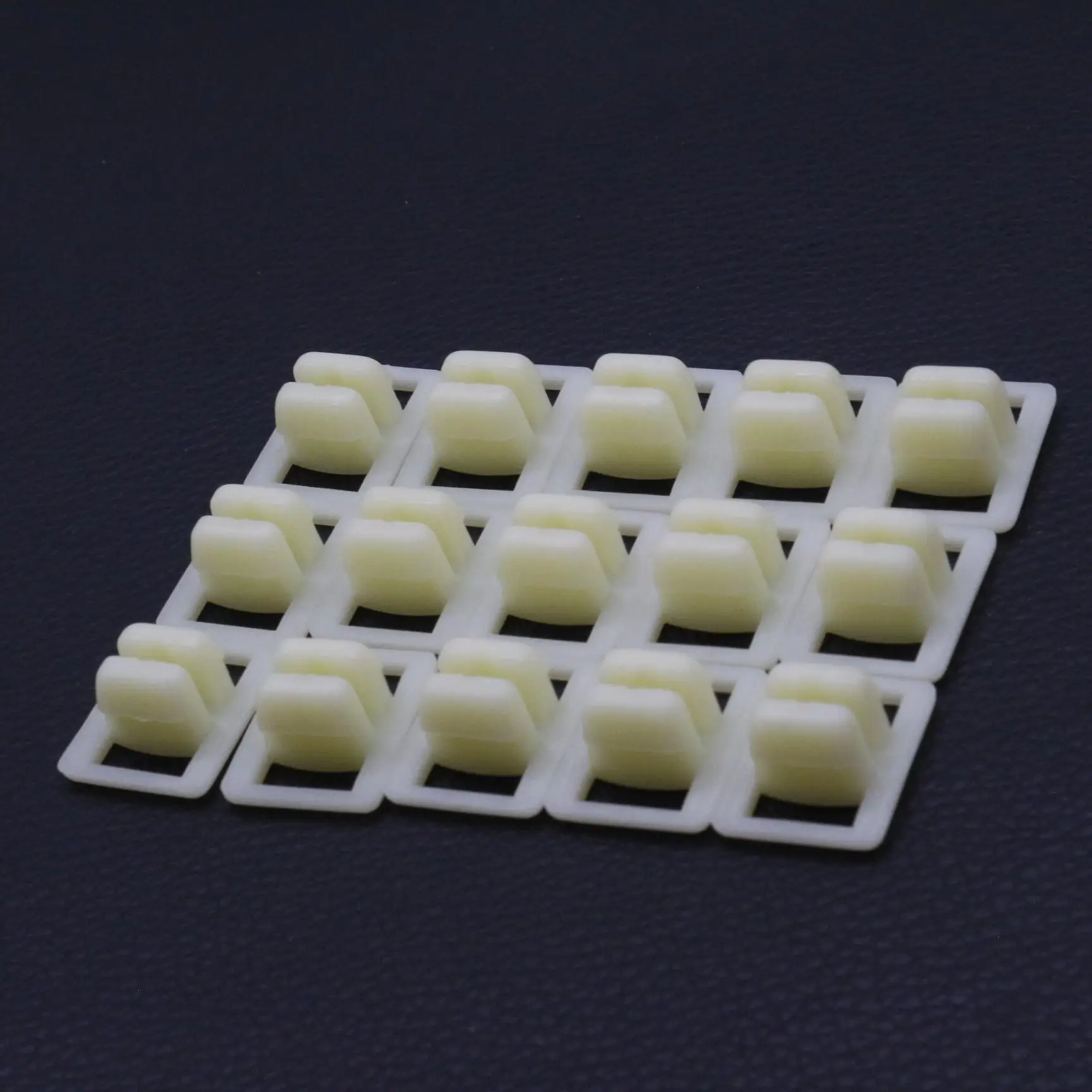 

15 Pcs White Nylon #14 Screw License Plate Retainer Clips Nut Fastener For Ford 380707-S Direct Fit Replacement